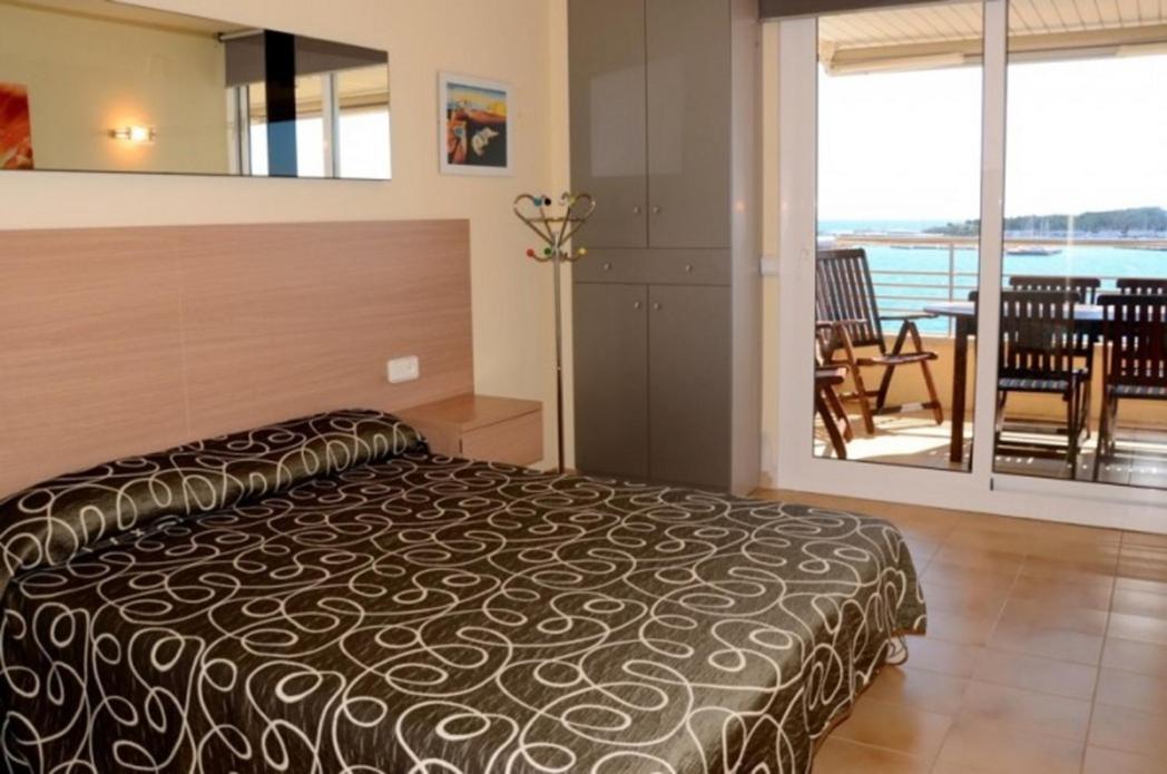 Phenicia 16 Pk Apartment L' Escala Екстериор снимка